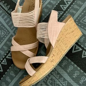 Sketchers Luxe Foam Sandals 👡